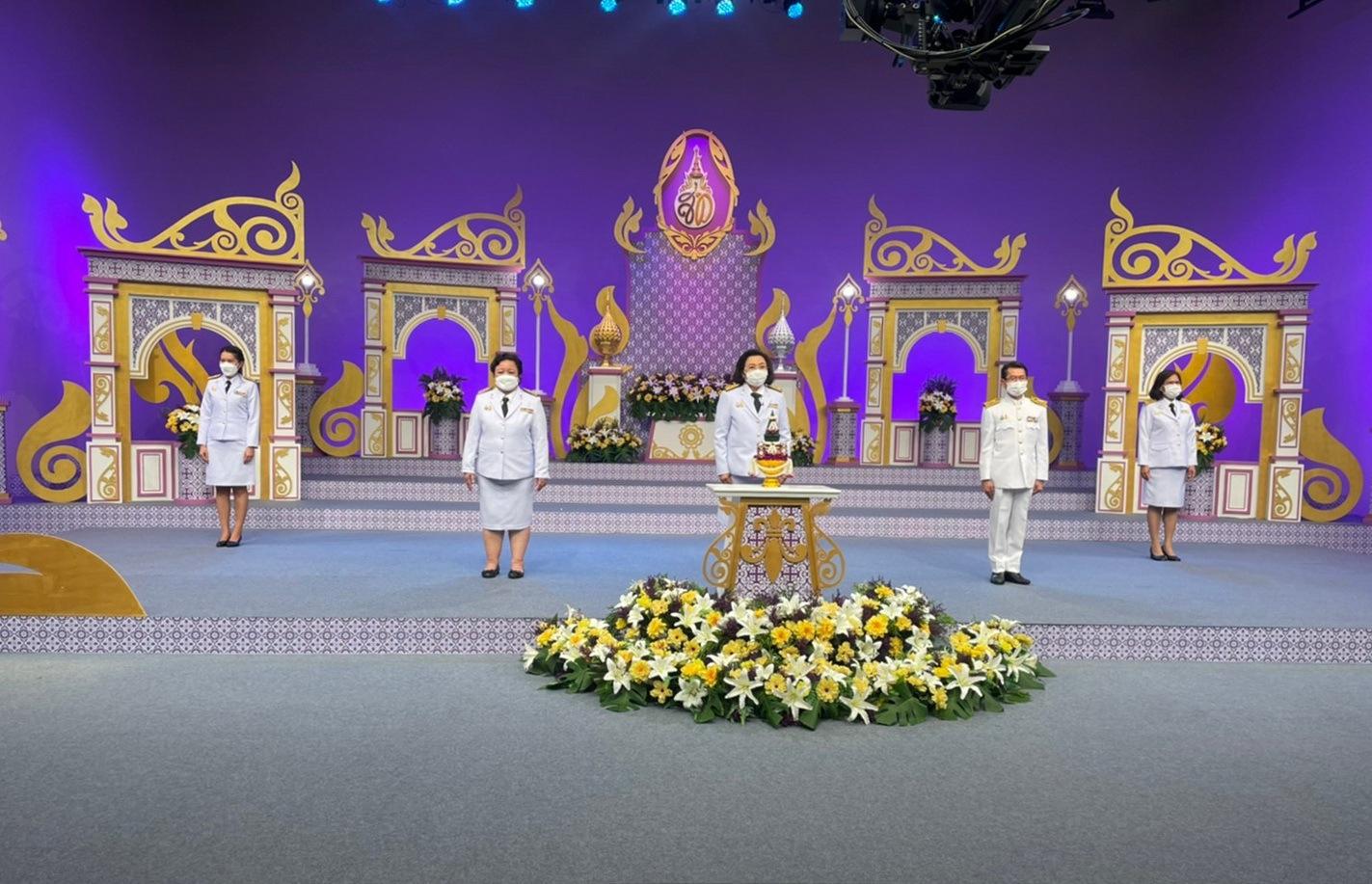 ร่วมบันทึกเทปถวายพระพร 12