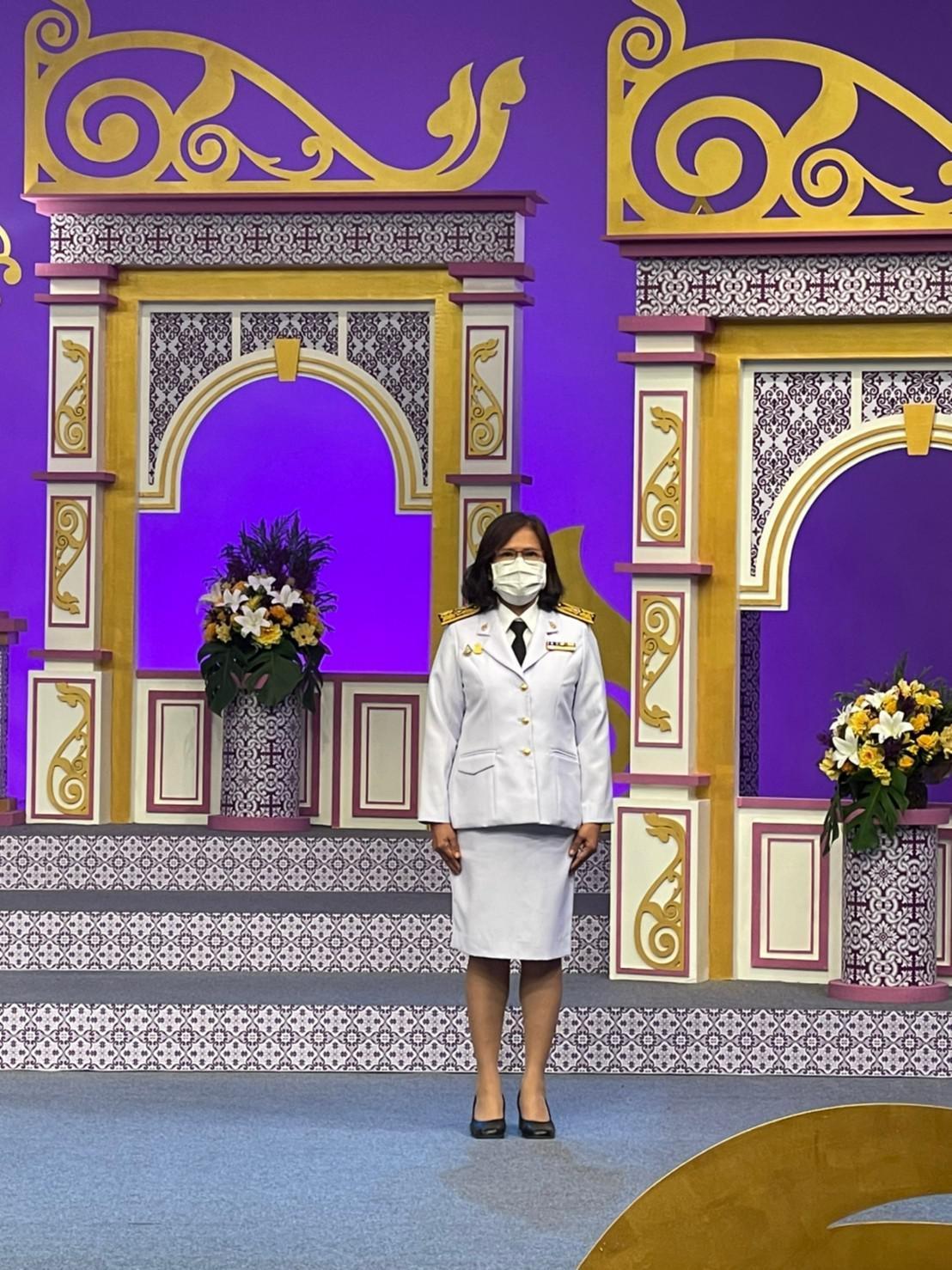 ร่วมบันทึกเทปถวายพระพร 9