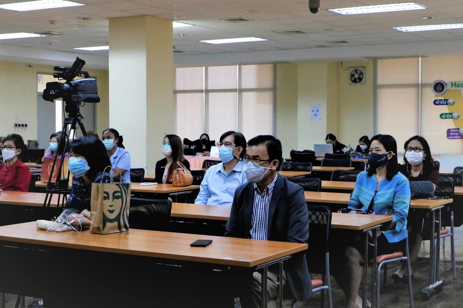 พิธีมอบโล่ประกาศเกียรติคุณ 38