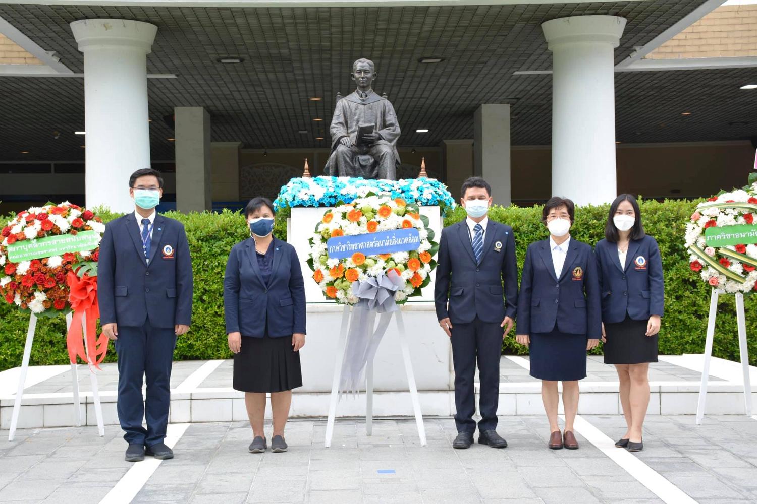 พิธีวางพวงมาลา18
