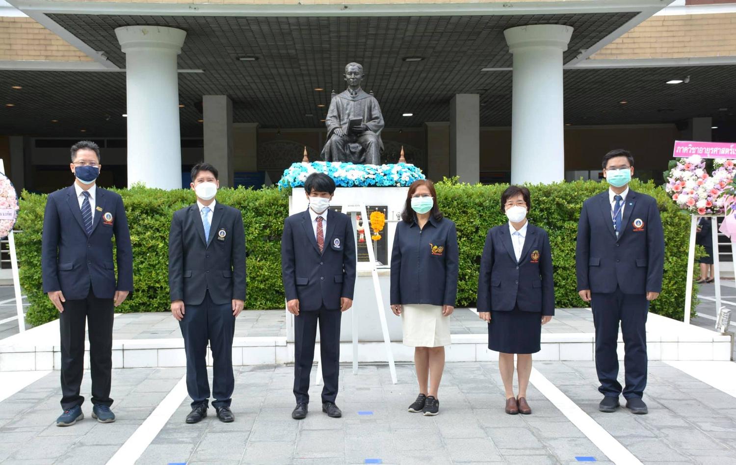 พิธีวางพวงมาลา4