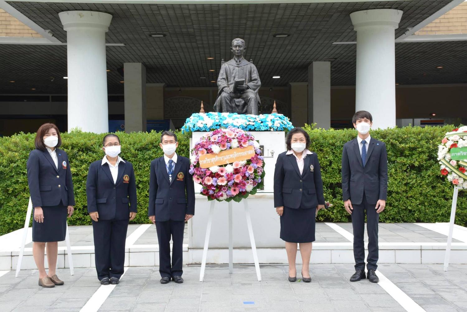 พิธีวางพวงมาลา8