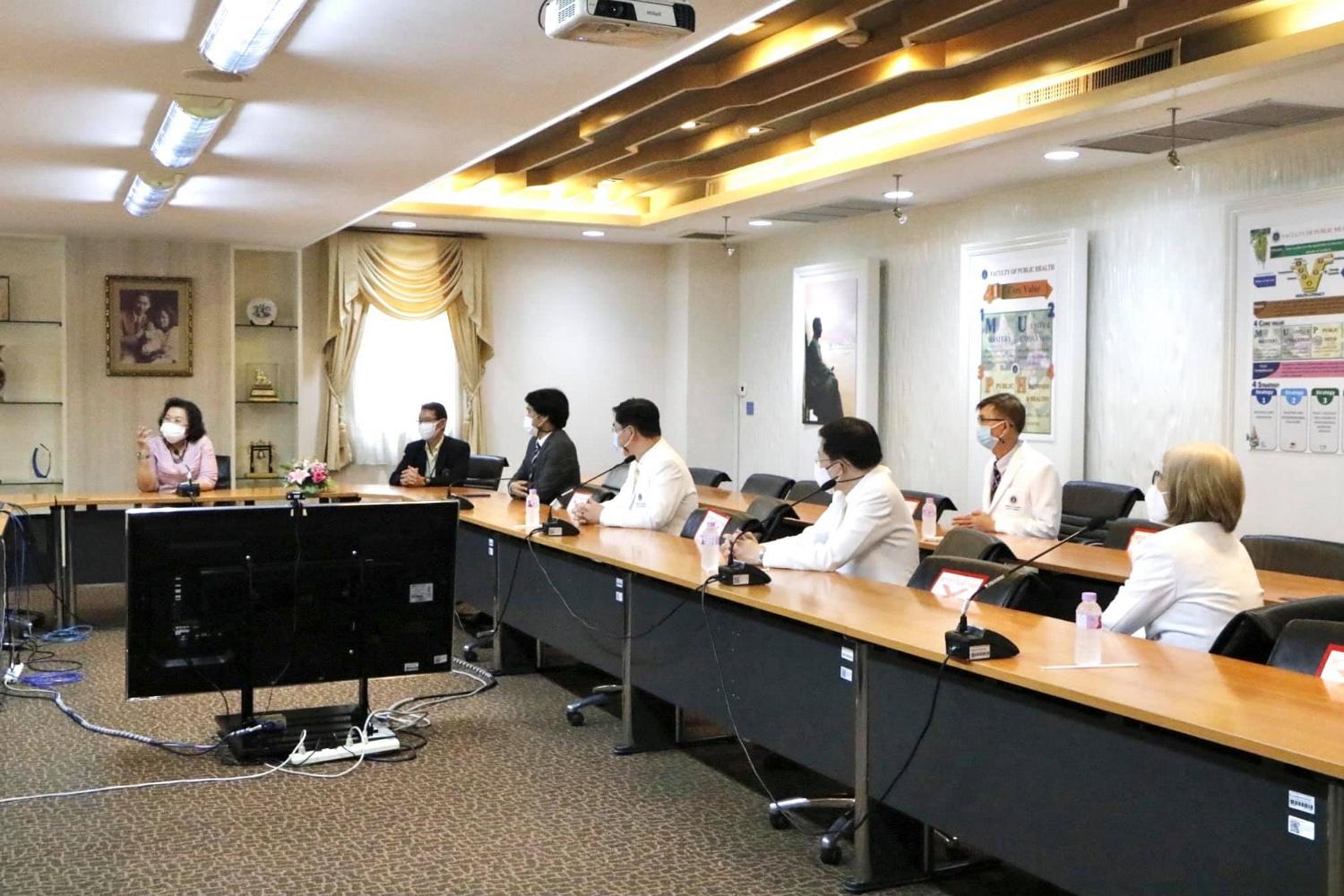 แสดงความยินดี11
