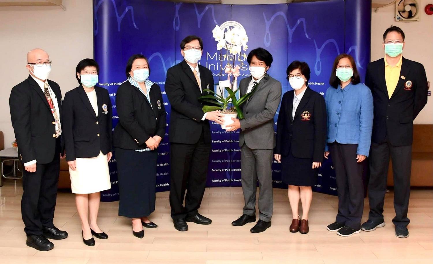 แสดงความยินดี5