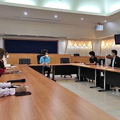พบนายกเทศมนตรีสูงเนิน4