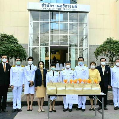 รัชกาลที่ ๙1