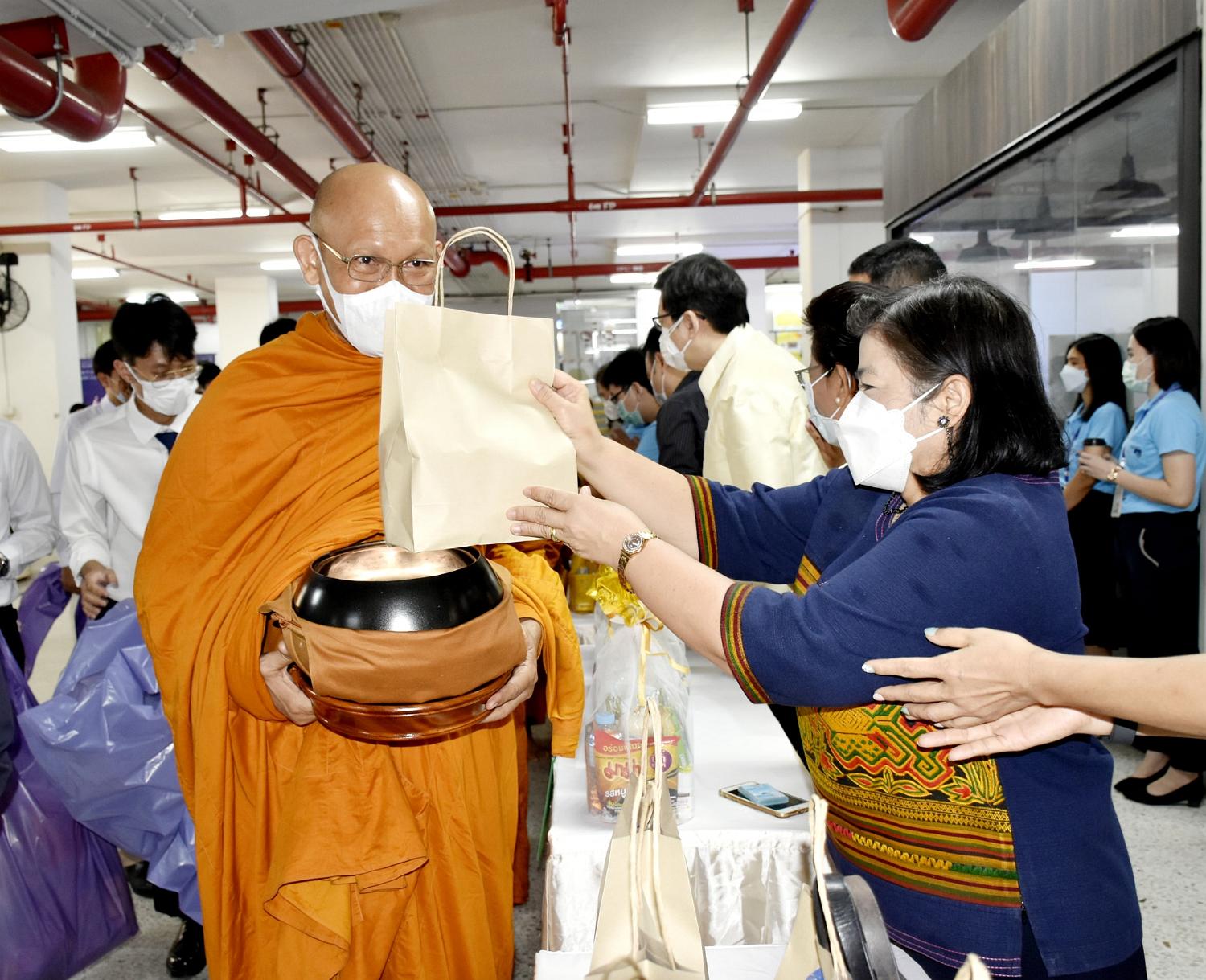 พิธีทำบุญฯ8