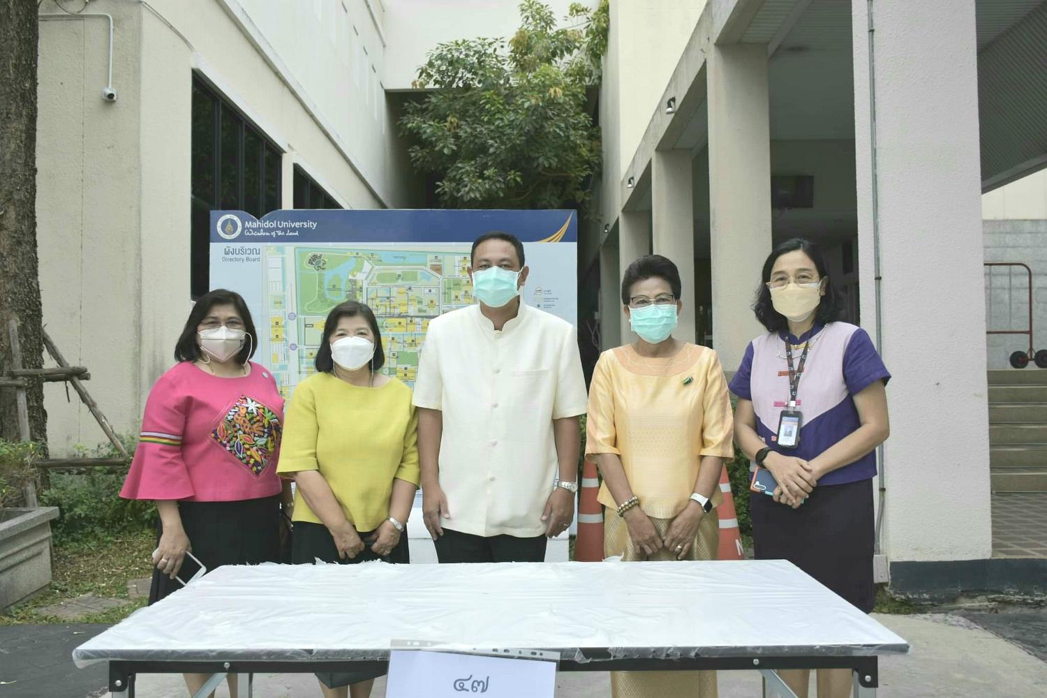ร่วมพิธีทำบุญตักบาตร6
