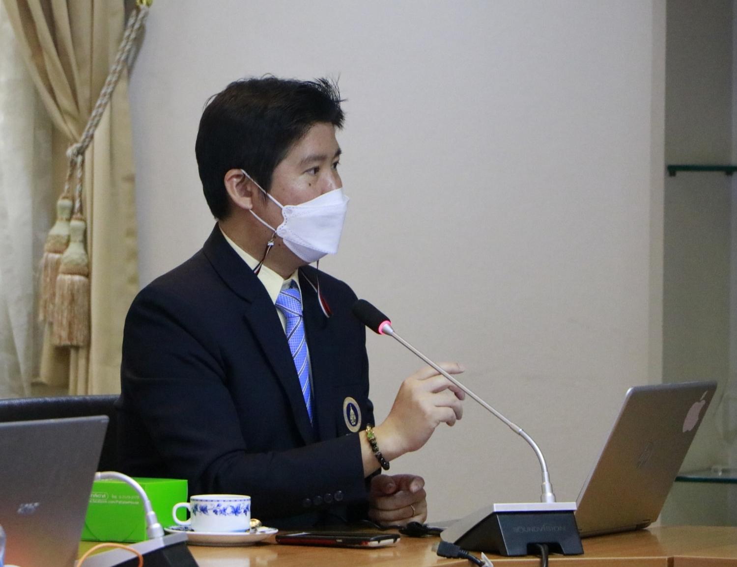 ร่วมให้การต้อนรับ 4