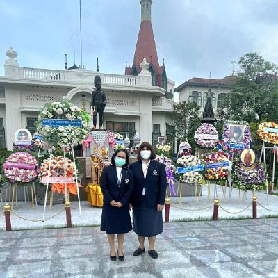 พิธีวางพวงมาลาถวายสักการะ2