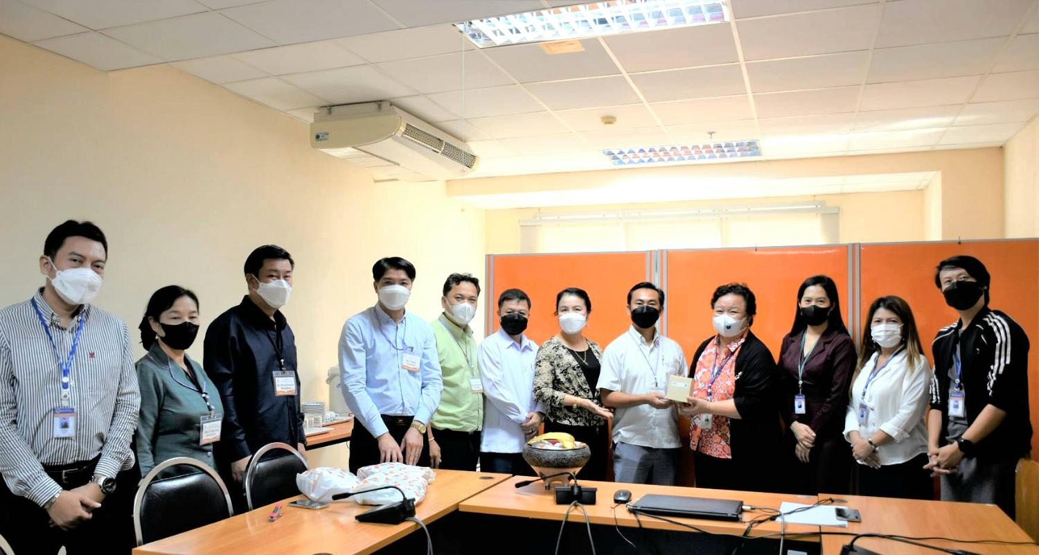 ร่วมรับฟังการนำเสนอ2